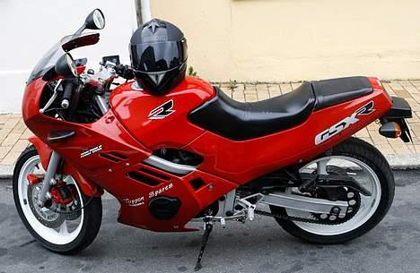 Suzuki GSX-R 250 'SOLGT' billede 1