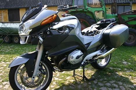 BMW R1200RT - ... at montere radio, GPS og tyverialarm. billede 11