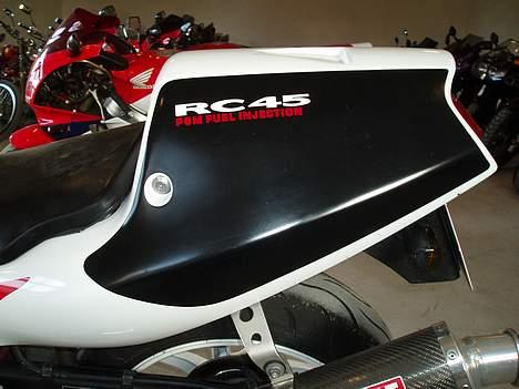 Honda RVF 750 R billede 5