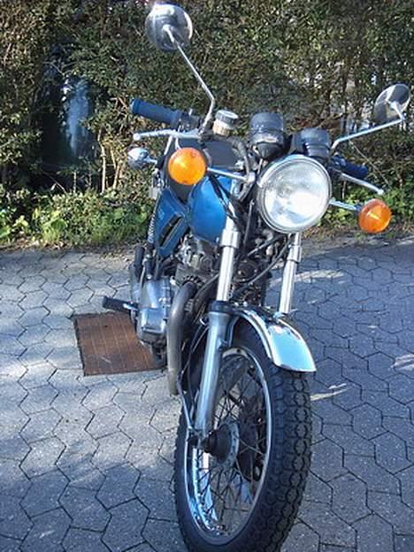 Kawasaki Z400 D4/B1 billede 2