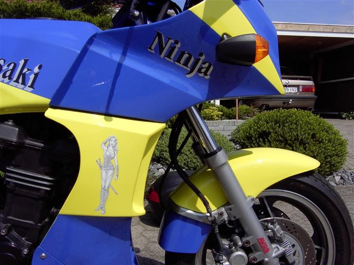 Kawasaki GPZ 900 R Ninja (SOLGT) - Hjemmedesignede stafferinger billede 4