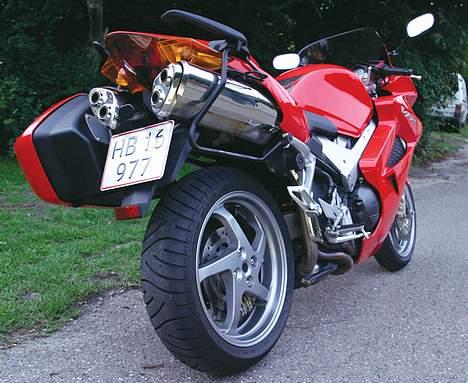 Honda VFR 800 a SOLGT 2007 billede 4