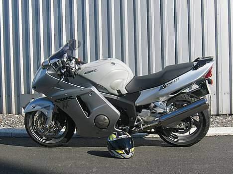 Honda CBR1100xx SuperBlackbird billede 3