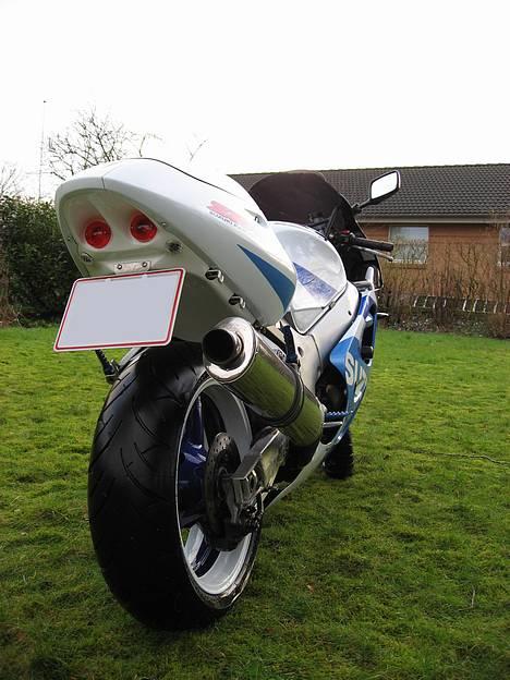 Suzuki gsxr 600 SOLGT billede 11