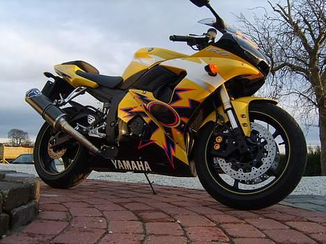Yamaha yzf r6 rossi  billede 1