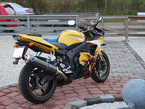 Yamaha yzf r6 rossi  billede 9