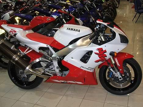 Yamaha yzf r1  *** solgt 2008*** billede 1