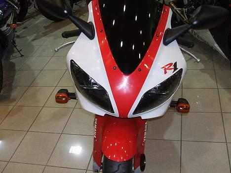 Yamaha yzf r1  *** solgt 2008*** billede 4
