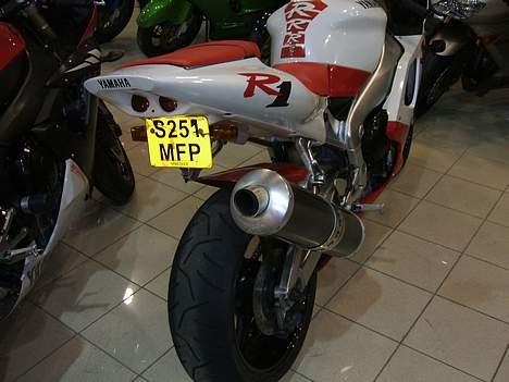 Yamaha yzf r1  *** solgt 2008*** billede 5