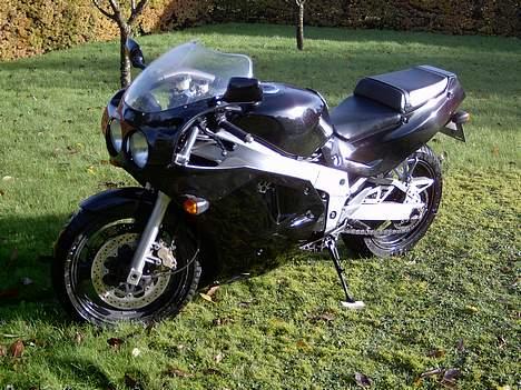 Kawasaki ZXR 750 billede 2