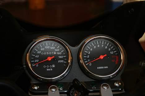 Suzuki GS500F *Solgt* billede 3