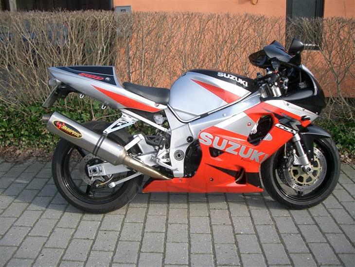 Suzuki GSX-R 750 K1 "solgt" - Akrapovic potten, giver en fed lyd! billede 1