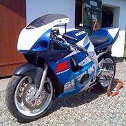 Suzuki gsx 600 r