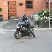 Ducati 750 S