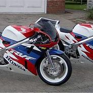 Honda Rc30