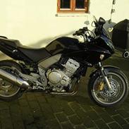 Honda cbf 1000