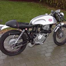 Suzuki GN 400 cafe racer 