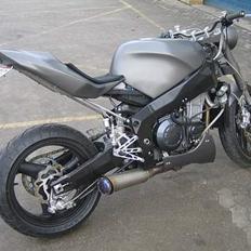 Kawasaki zxr streetfighter (SOLGT)