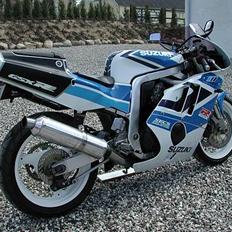 Suzuki GSX-R 400 (solgt)