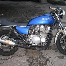 Suzuki GS 750