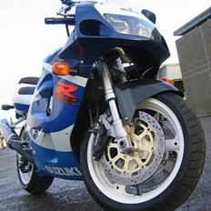 Suzuki Gsx-R 750