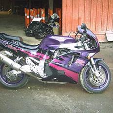 Suzuki GSXR 750