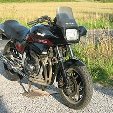 Suzuki gsx 750 es 