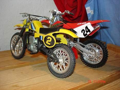 Honda cr 250r - ja lige et par modeller jeg har stående. billede 11