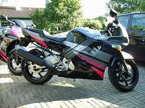 Honda CBR 600 F (**solgt**) billede 8