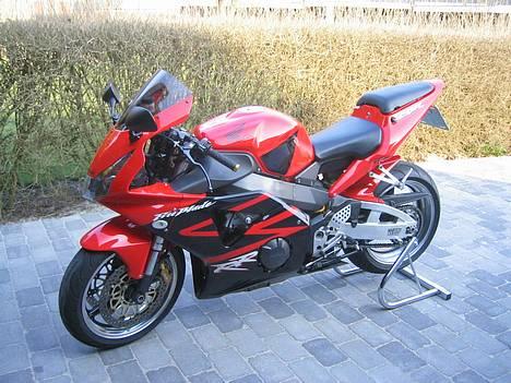 Honda fireblade SOLGT billede 3