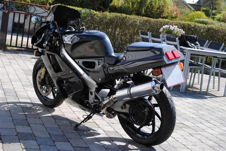 Honda VFR400R - NC30 billede 1
