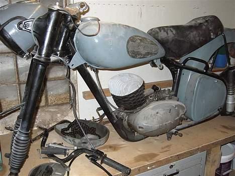 DKW RT 175/250 ccm *SOLGT* - For lige at danne et overblik over hvordan den kommer til at se ud :-) billede 4