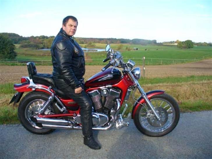 Suzuki vs 1400 billede 1