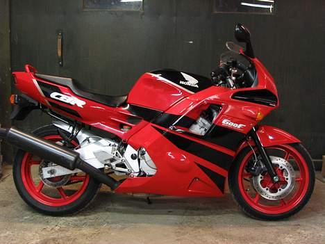 Honda CBR 600 FM - Første dag på værkstedet - den pæneste side billede 1