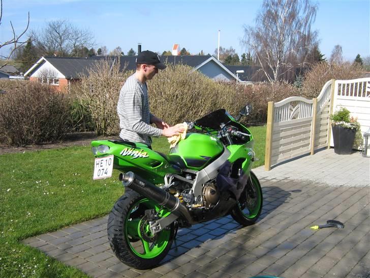 Kawasaki ZX9R Ninja billede 3