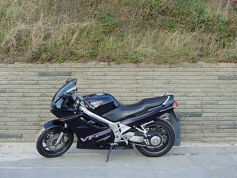 Honda VFR 750 F billede 5