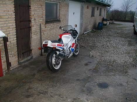 Yamaha FZR1000 billede 6