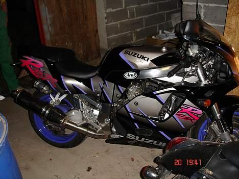 Suzuki GSX 750 R *solgt* billede 1