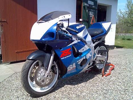 Suzuki gsx 600 r billede 3