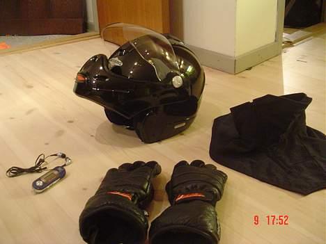 Kawasaki Gpz 500 S - Stjålet - min Caberg Rhyno hjelm og min halsvarmer og et par luffer billede 12