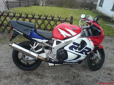 Honda CBR 900RR (Totalskadet) billede 1