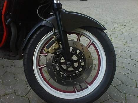 Suzuki GSX 400x Impulse billede 4