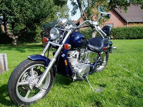 Honda VT 1100 Shadow billede 1