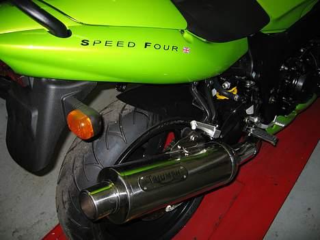Triumph Speed Four - Udstødningen billede 3