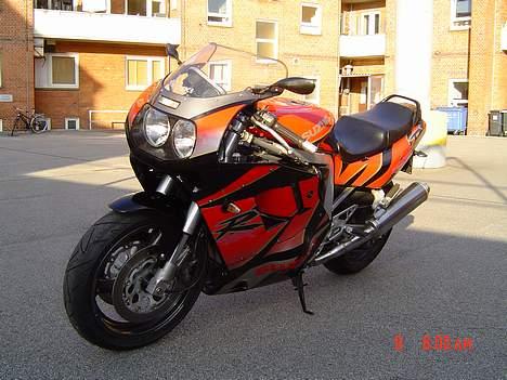 Suzuki GSX 1100 R billede 4