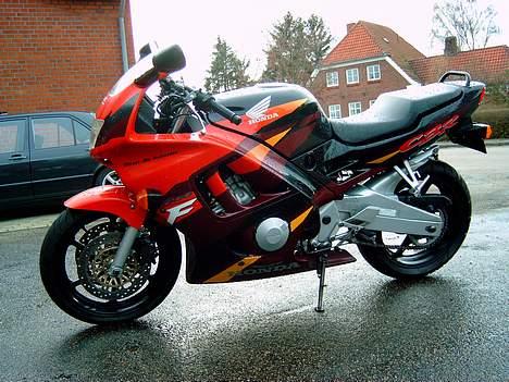 Honda Cbr 600 F3 billede 1