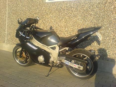 Yamaha FZR 600 *SOLGT* :-( - lækker billede 3