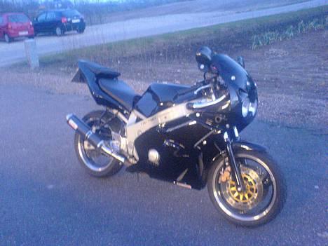 Yamaha FZR 600 *SOLGT* :-( billede 8