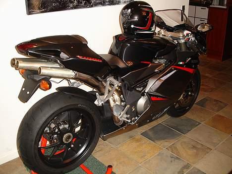 MV Agusta F4 1000R 1+1 2007 - Vinterhi billede 10