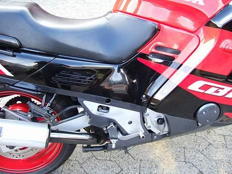 Honda cbr1000 SOLGT billede 2